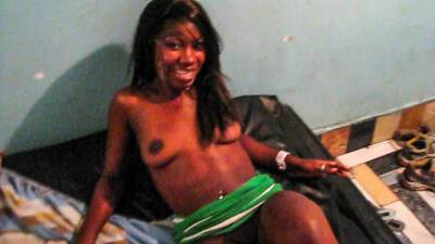 Round Ass Amateur Ebony Cutie Craves Delish White Dick on girlfriendsporn.net