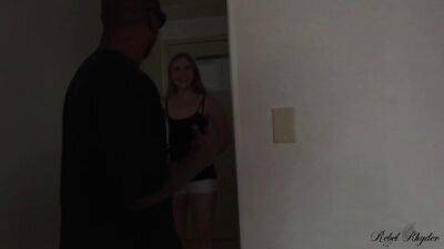 Amateur interracial in the hotel room - cumshot on girlfriendsporn.net