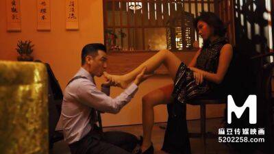Sensual Chinese couple loves erotic massage - China on girlfriendsporn.net