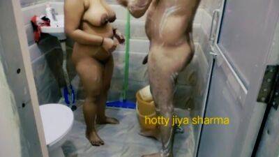 Newly Married Couple Nude Bath & Hubby Pissing On Wife Mouth on girlfriendsporn.net