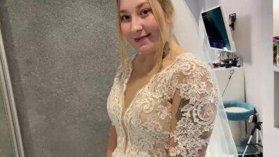 Russian married couple could not resist and fucked right in a wedding dress. - Russia on girlfriendsporn.net