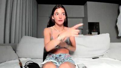Brunette Solo Webcam Masturbation on girlfriendsporn.net