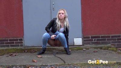 Blonde amateur caught peeing in public & desperate for more - Czech Republic on girlfriendsporn.net