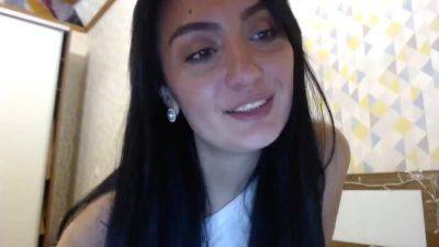 Pretty brunette solo milf webcam show - Usa on girlfriendsporn.net